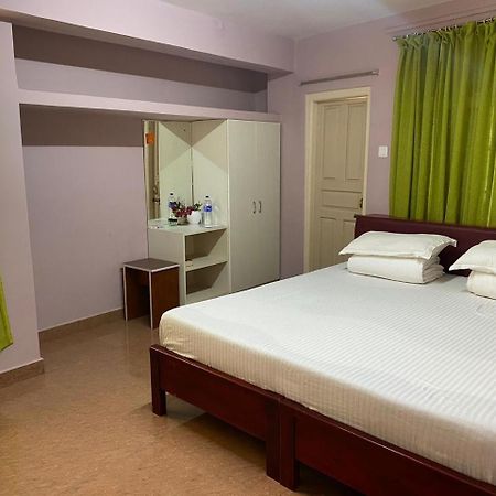 The Palm Guest House Kohima Esterno foto