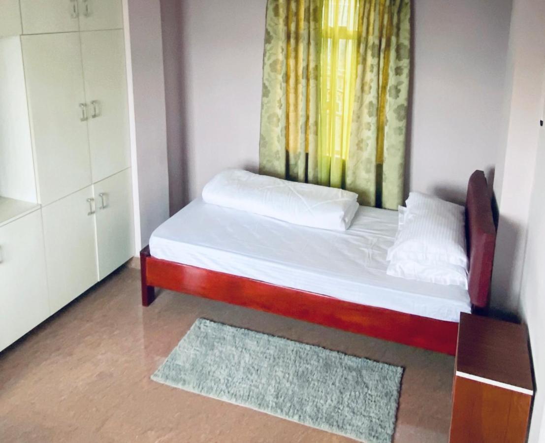 The Palm Guest House Kohima Esterno foto