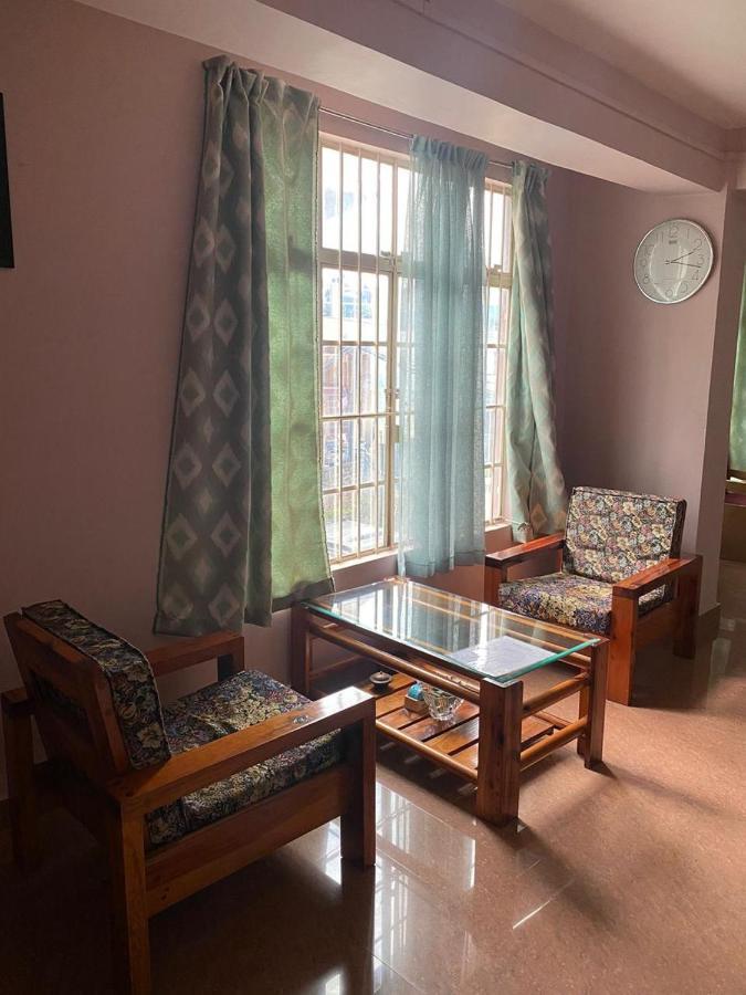 The Palm Guest House Kohima Esterno foto