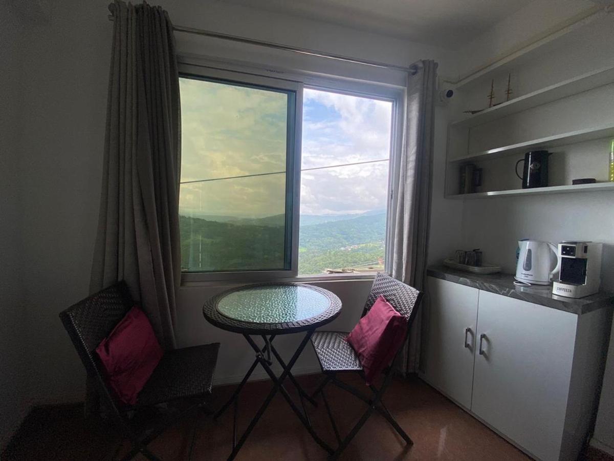 The Palm Guest House Kohima Esterno foto